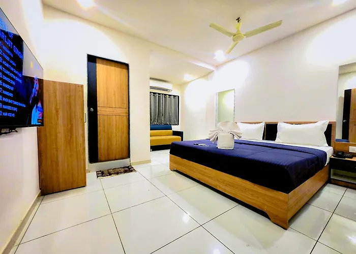 Hotel Near Me, Rajkot